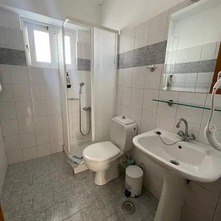 Hotel Flisvos 2*