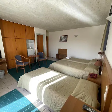 Hotel Flisvos