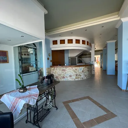 Flisvos Hotel 2*